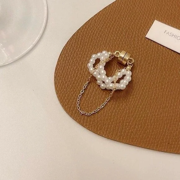 1 Elegant Pearl Ear Cuff Dangle Chain Magnetic Non Piercing Earring new - Picture 2 of 5